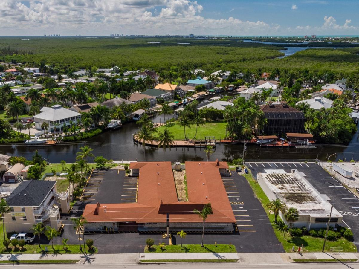 Tahitian Inn Fort Myers Beach Exterior photo