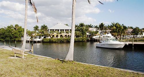 Tahitian Inn Fort Myers Beach Exterior photo